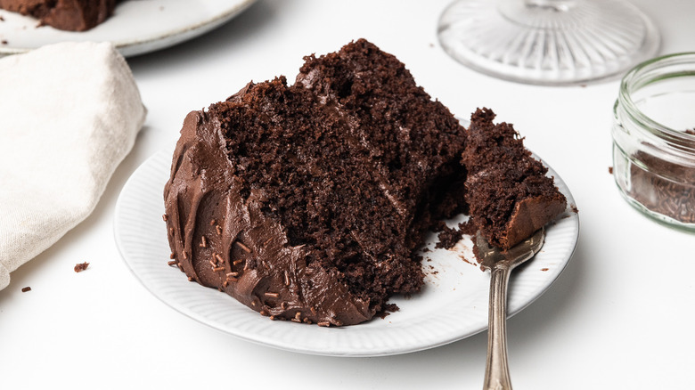 Delight in Rich Chocolate Cake with Easy Delivery